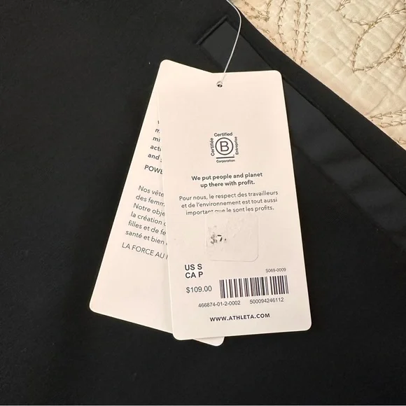 NWT Athleta $109 retail black pull-over hoodie - Picture 4 of 6